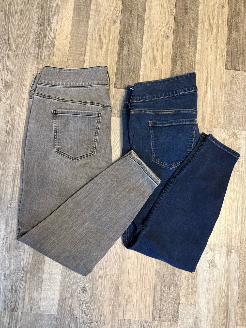 torrid Stretch Jeggings in Gray and Dark Blue 2 pair - 20S